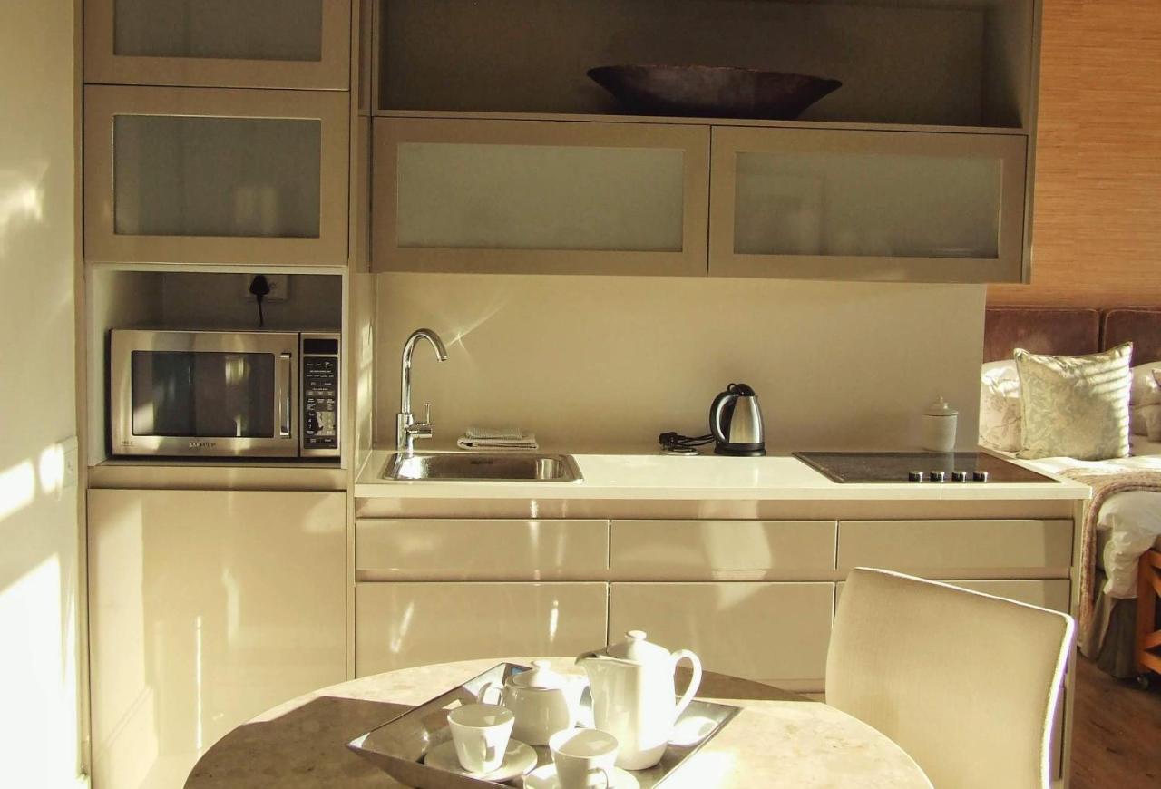 210 Gallery Luxury Studio Apartment Knysna Exteriör bild