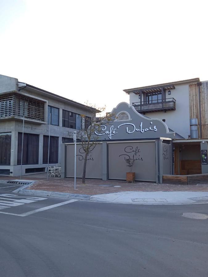 210 Gallery Luxury Studio Apartment Knysna Exteriör bild