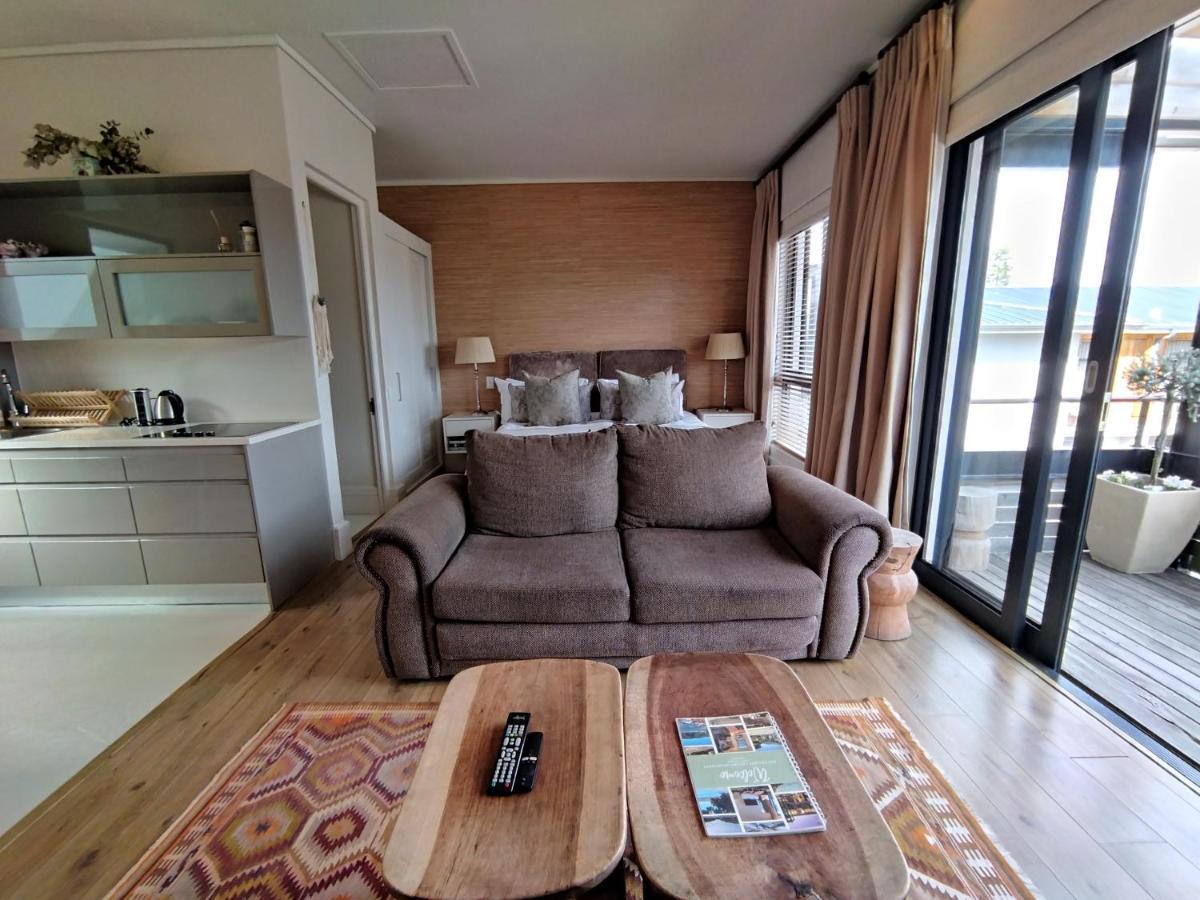 210 Gallery Luxury Studio Apartment Knysna Exteriör bild